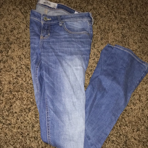 Hollister Jeans - Picture 1 of 4